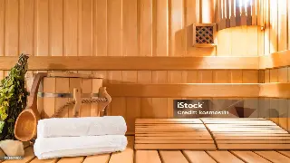 南昌桑拿按摩：不同人群的健康养生建议与个性化体验 poster