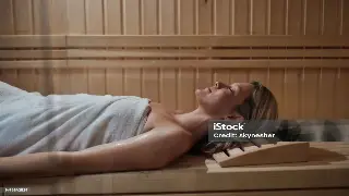 穿越千年，揭秘按摩的神秘身世：从皇宫贵族到街头巷尾的养生秘诀