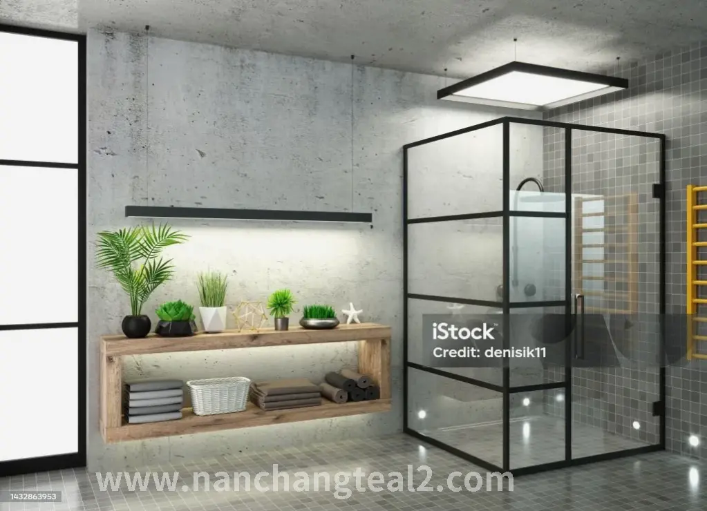 按摩师专注工作